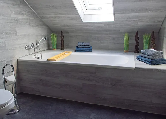 Neustadt-aussicht - Grosse Mit Balkon *